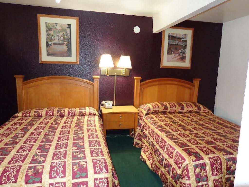 Knights Inn Phoenix At N Black Canyon Hwy Eksteriør billede